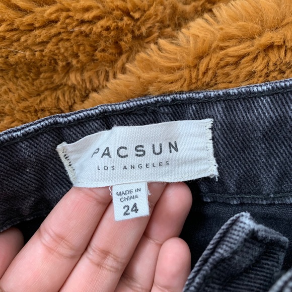 Pacsun Distressed high waisted skirt - Picture 3 of 3